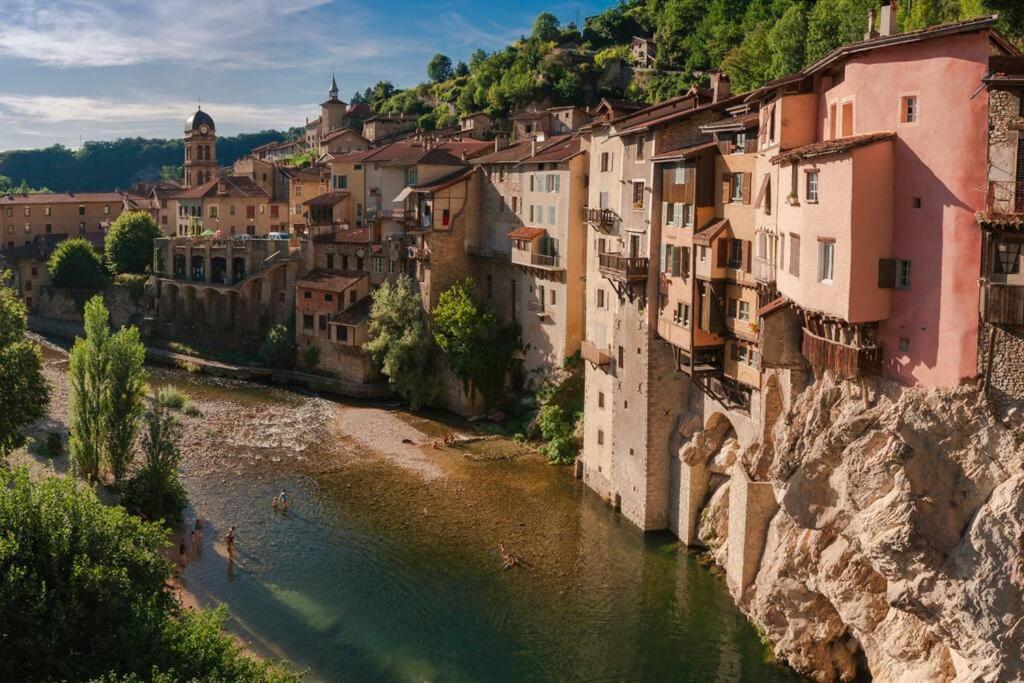 Maison Suspendue Avec Jacuzzi Privatif Pont-en-Royans Bagian luar foto